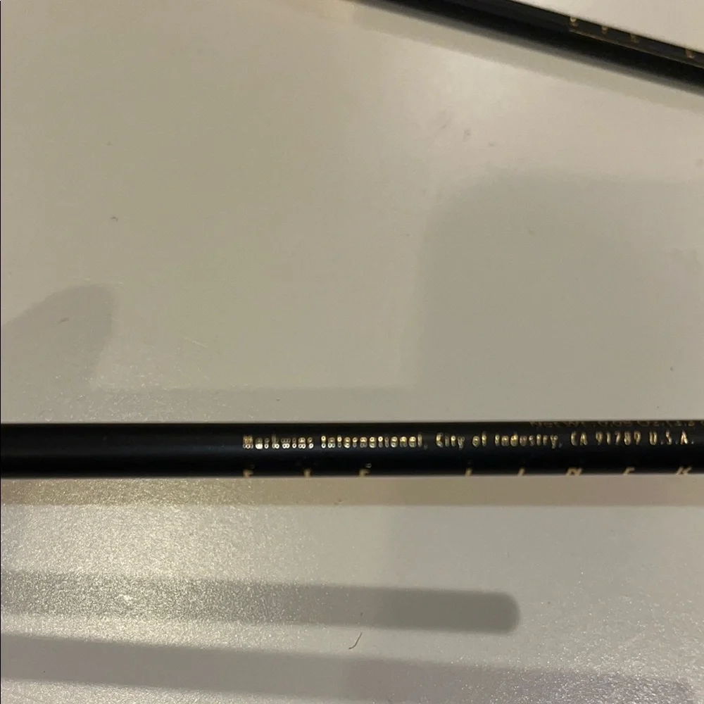 Markwins Black and brown Eyeliner Pencil set